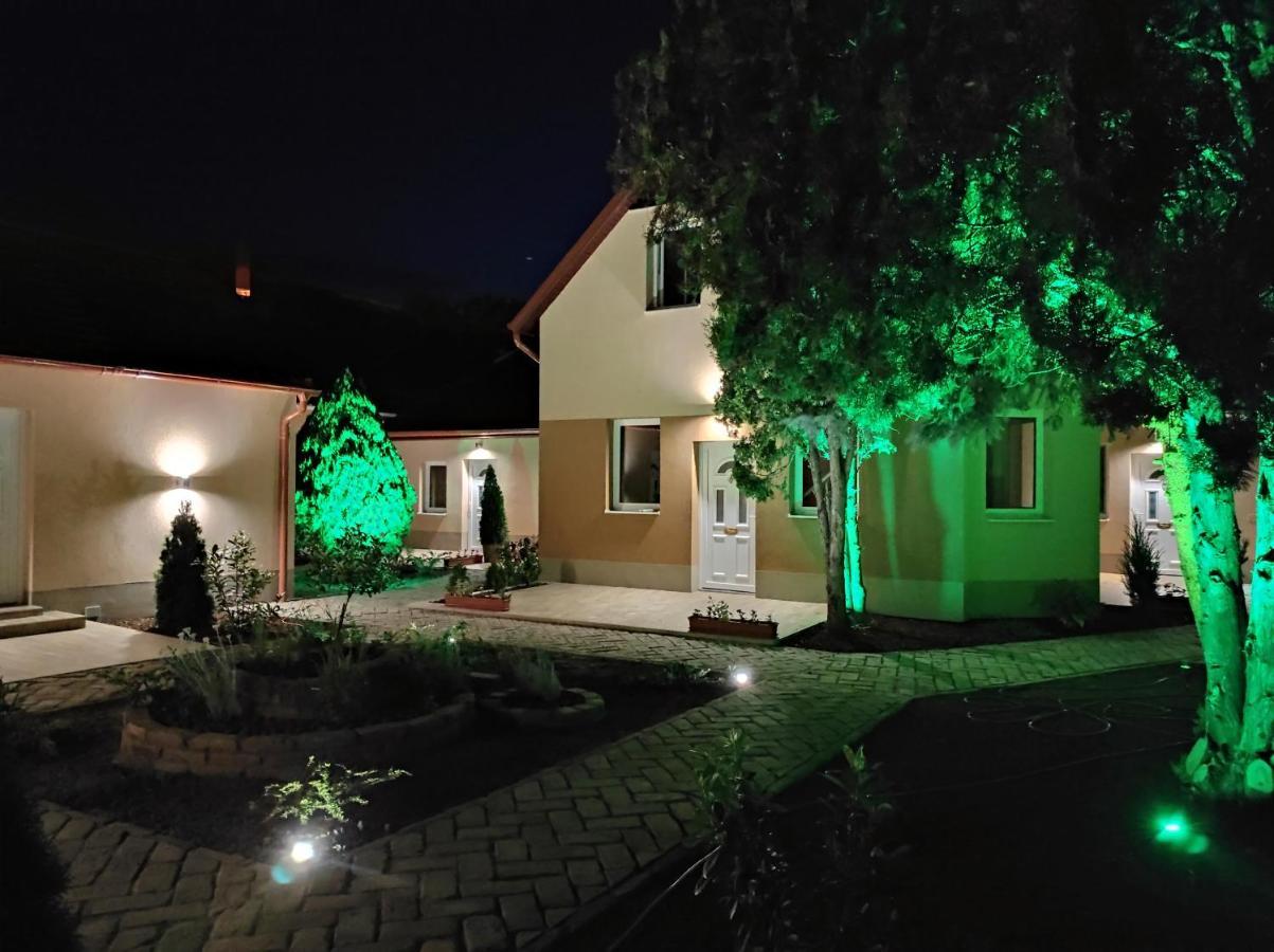 7 Days Apartment Мако Екстер'єр фото